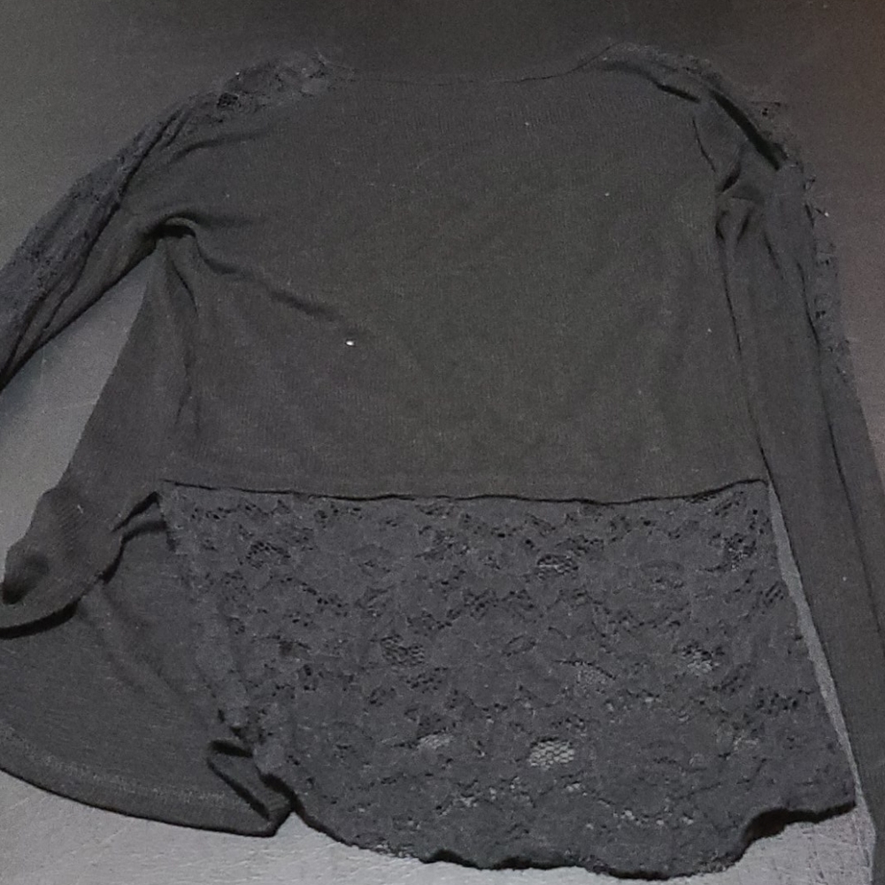 Top - Picture 2 of 2